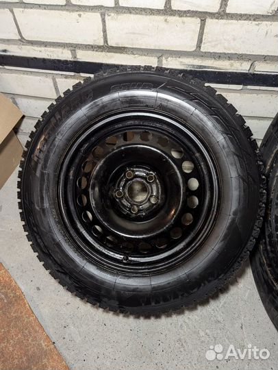 Колеса зимние Yokohama 215/65/r16 на штамповке