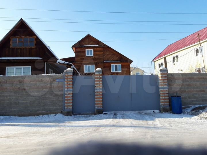 Дом 308,9 м² на участке 7 сот.