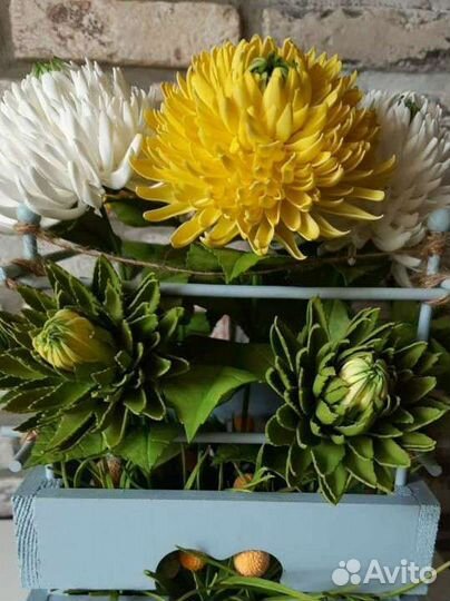 Хризантемы из фоамирана в кашпо