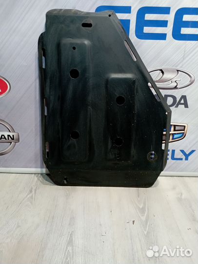 Защита топливного бака бензобака Renault duster