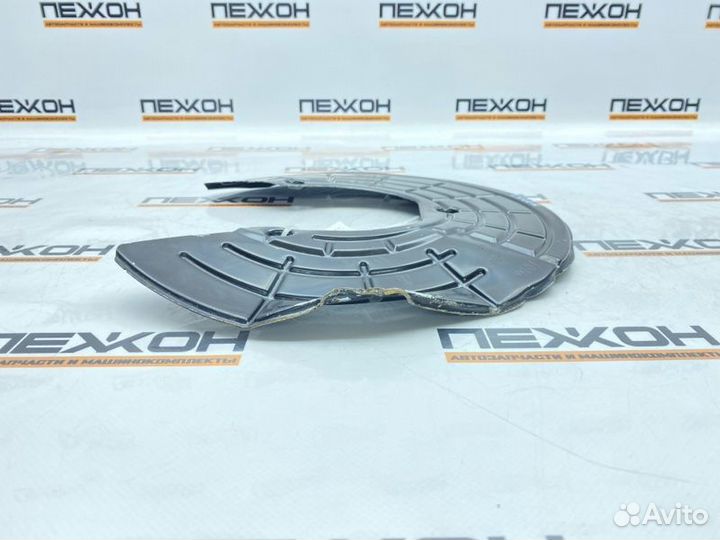 Пыльник тормозного диска задний правый Maserati