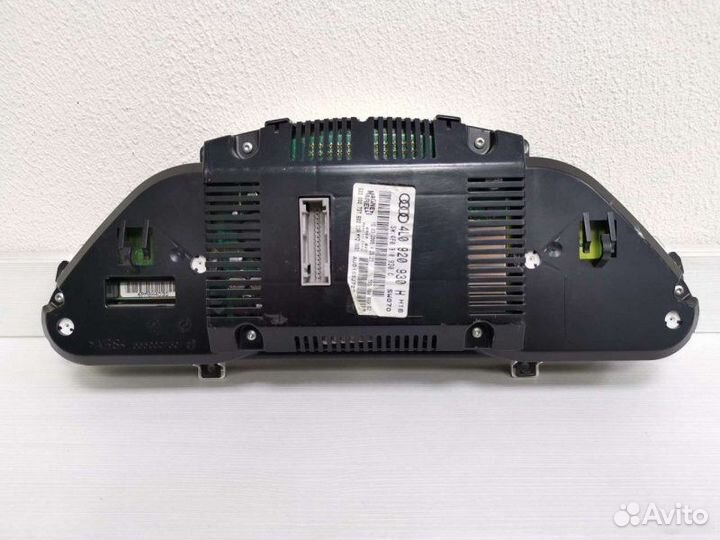 Приборная щиток панель Audi Q7 4L