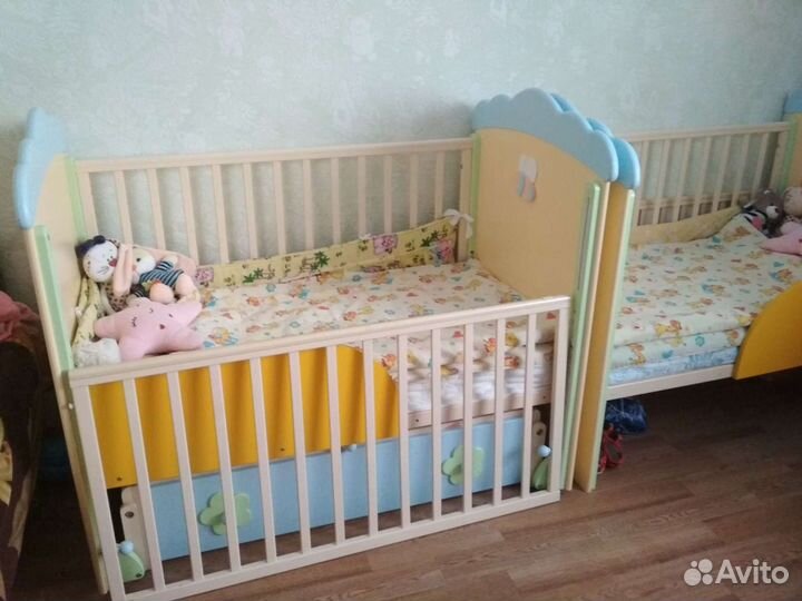 Детская кроватка