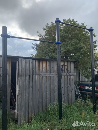 Уличный турник