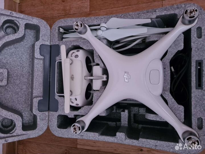 Квадрокоптер Dji Phantom 4 advanced + 2 акб