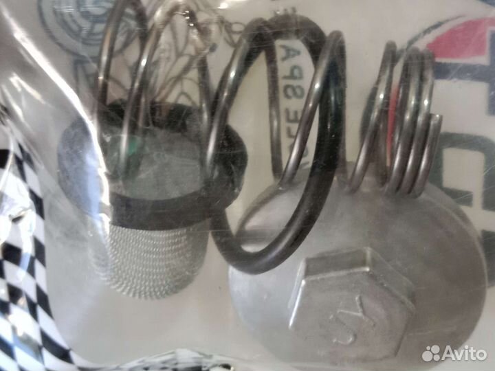 Сливная пробка на скутер