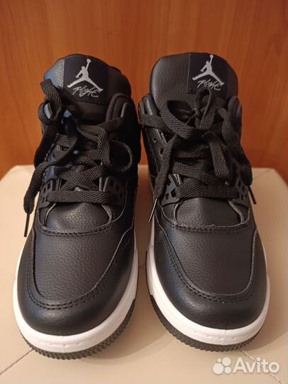 Кроссовки Nike Air Jordan 4