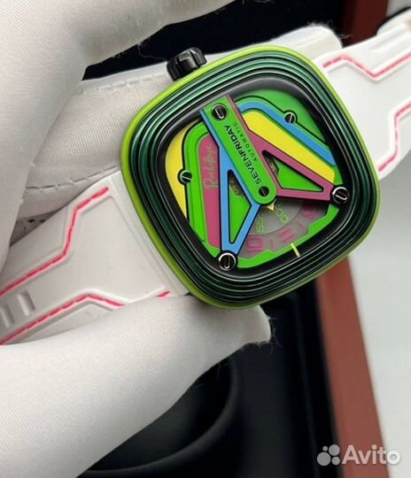 Часы мужские Sevenfriday