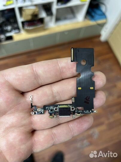 Шлейф зарядки iPhone 8