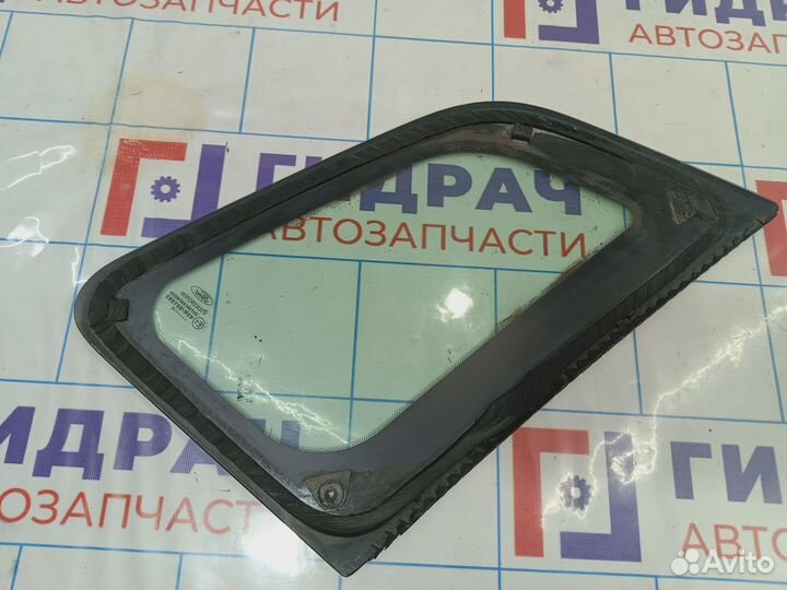 Стекло кузовное глухое левое Ford Fiesta (Mk VI) 1