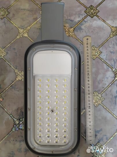 Светильник прожектор консольный уличный