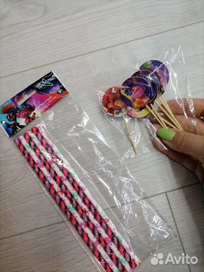 Декор для праздника Тролли