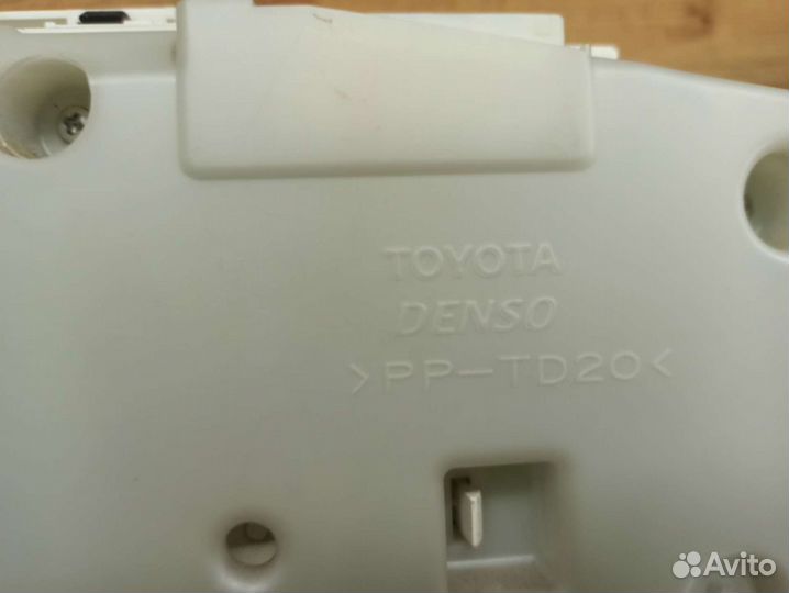 Щиток приборов Toyota corolla 120