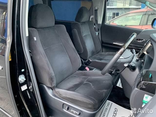 Toyota Alphard, 2011