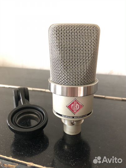 Студийный микрофон Neumann TLM102