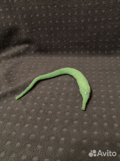 Игрушка червячок