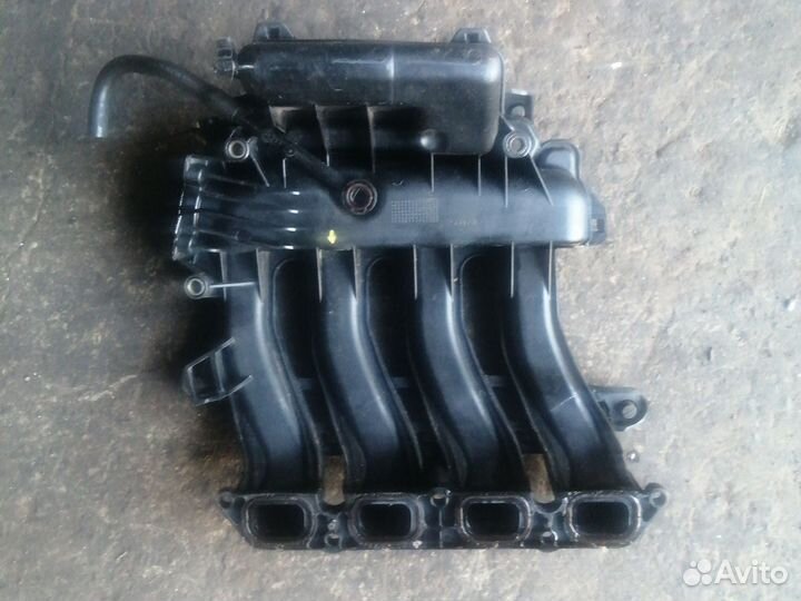 Впускной коллектор Renault Megane 2, K4M812