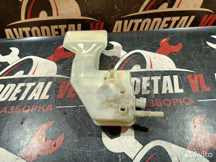 Бачок тормозной жидкости Mazda 3 седан BK