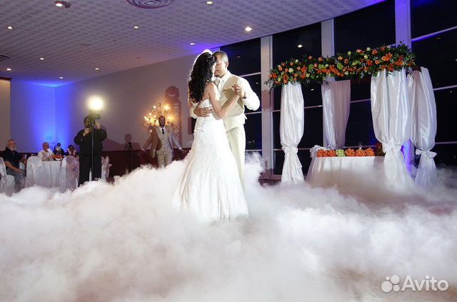 Дым машина. Дым на первый танец