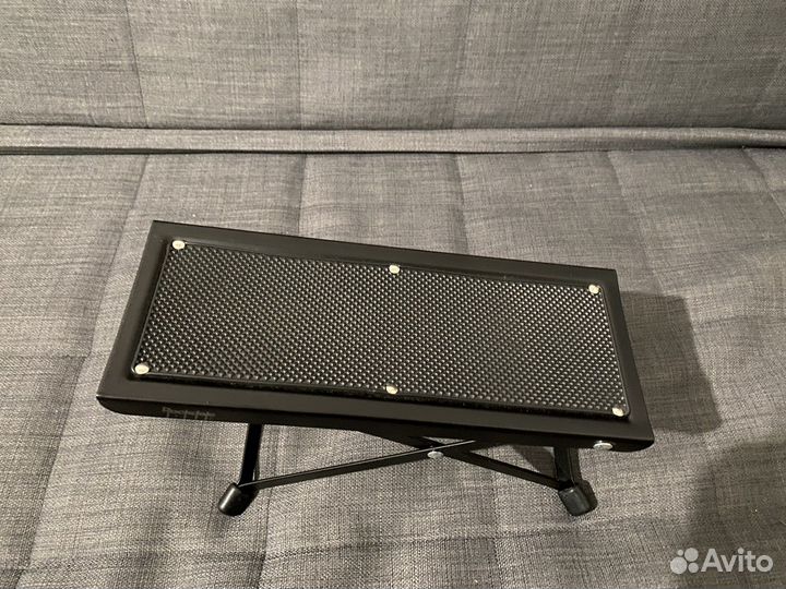 Подставка под ногу гитариста Rockdale