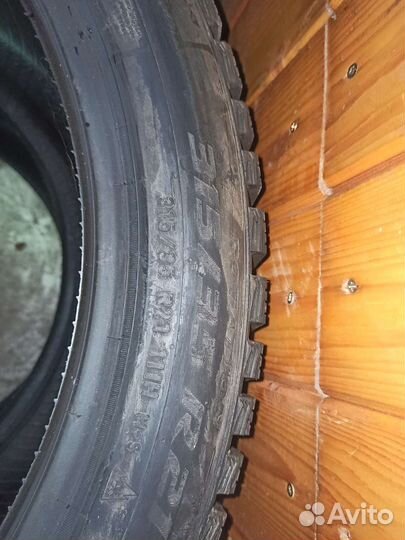 Pirelli Scorpion Ice Zero 2 275/40 R21 и 315/35 R21 150Z