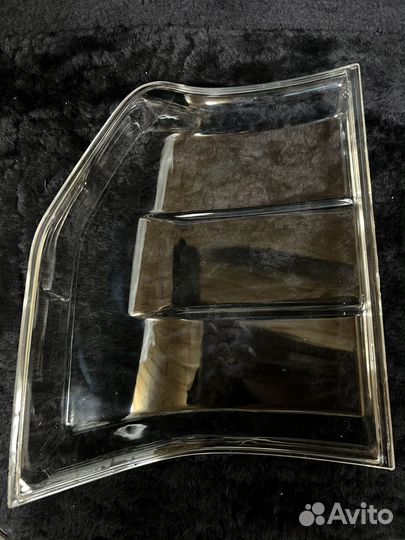 Стекло заднего фонаря фары правое Паджеро 4