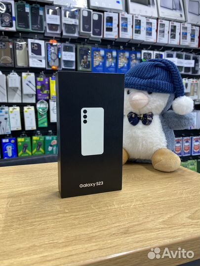 Samsung Galaxy S23, 8/256 ГБ