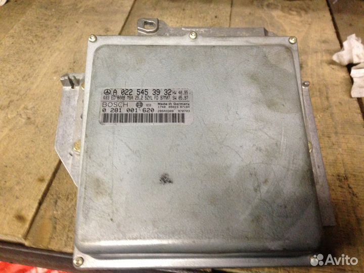 Блок управления двигателем Mercedes W210 1995-2000