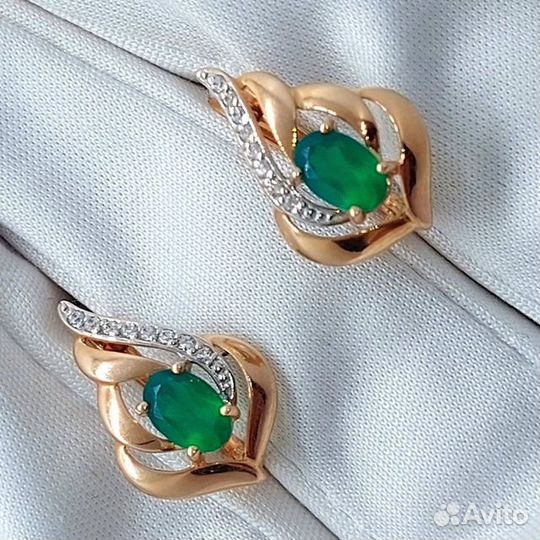 Золотые серьги с фианитом