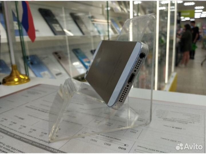 Смартфон Apple iPhone 5S 32Gb (No Touch ID)