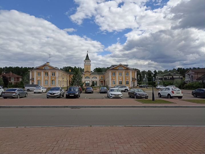 Таунхаус 545,2 м² на участке 5,4 сот.