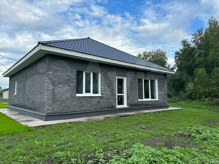 Коттедж 108 м² на участке 10 сот.