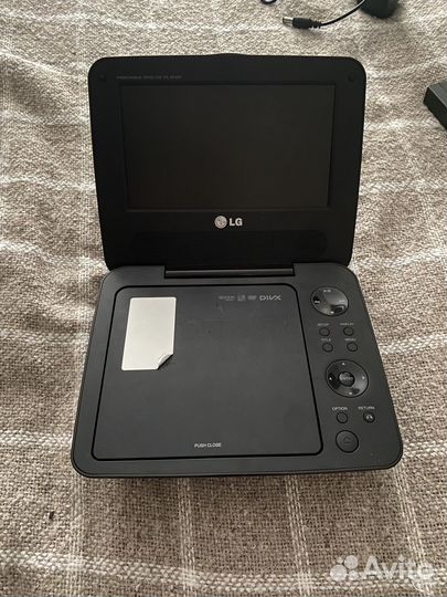 Портативный видеопроигрыватель LG