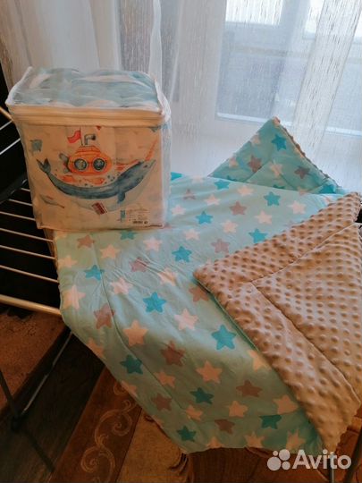 Бортики в кроватку, одеяло в подарок