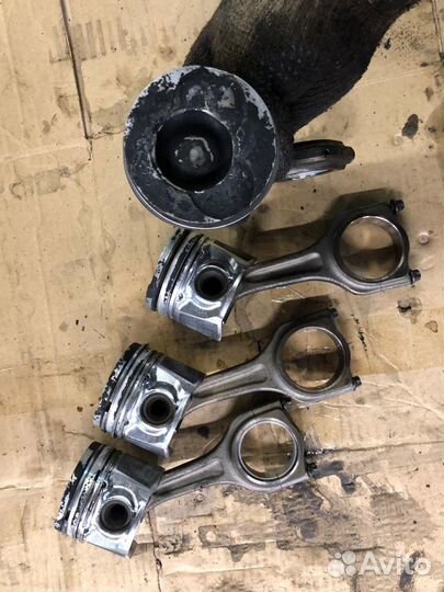 Ford Fusion комплект шатунов с поршнями