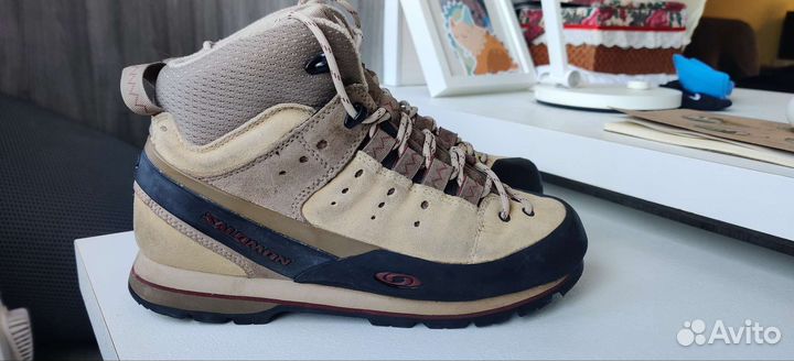 Трекинговые ботинки женские salomon
