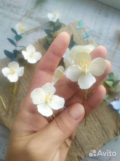 Шпильки с жасмином. Ручная работа