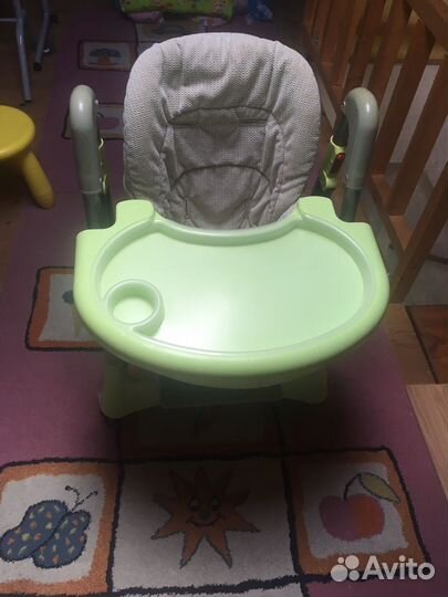 Стол для кормления ребенка на колесиках