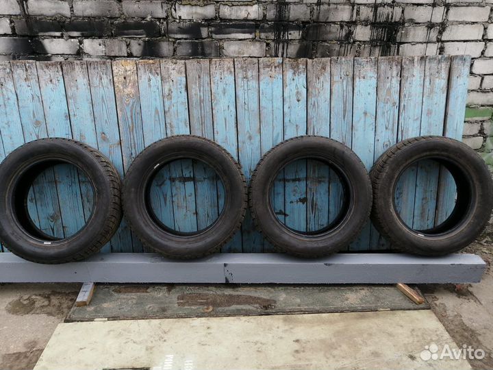 Triangle Snowlink TWT02 225/60 R17