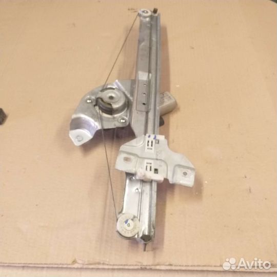 Стеклоподъемник передний левый рено сандеро