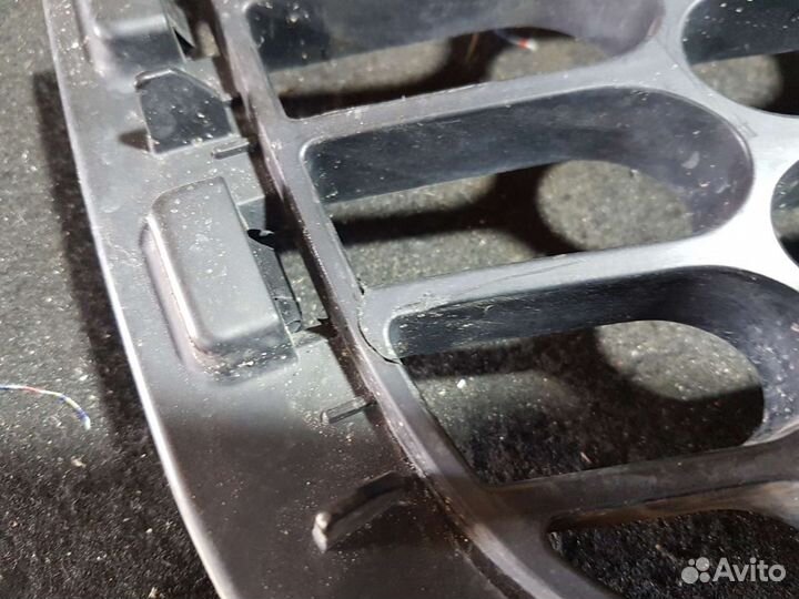 Решетка радиатора Mazda CX-7 (2007-2012)