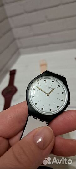 Часы Swatch, модель Skinme