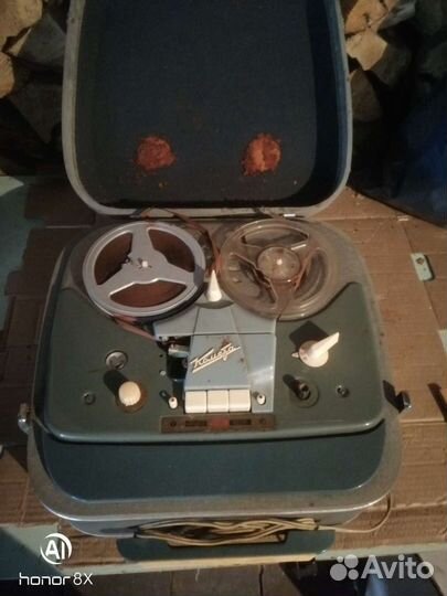 Катушечный магнитофон