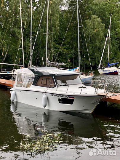 Катер Velvette V23 Active Sedan 2019