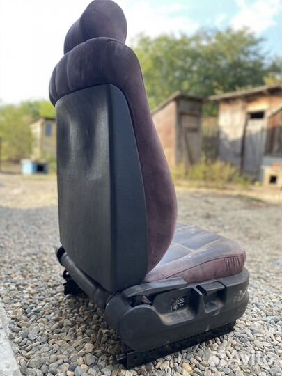 Сиденье для машины