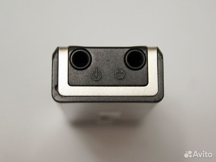 IRiver t20 MP3 плеер 1Гб с выдвижным USB штекером