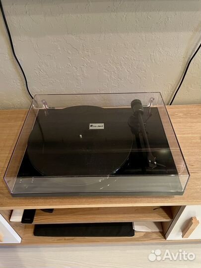 Pro-Ject T1 Phono SB с головкой Ortofon 520 mkii