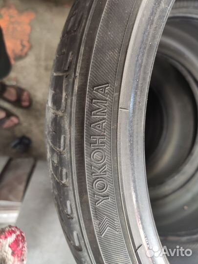 Yokohama 125T 235/35 R19