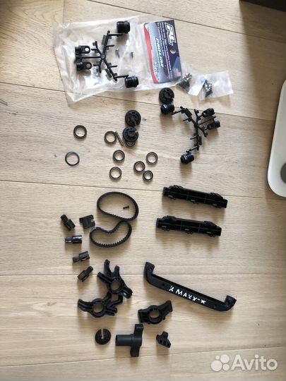 Продам запчасти на traxxas x maxx