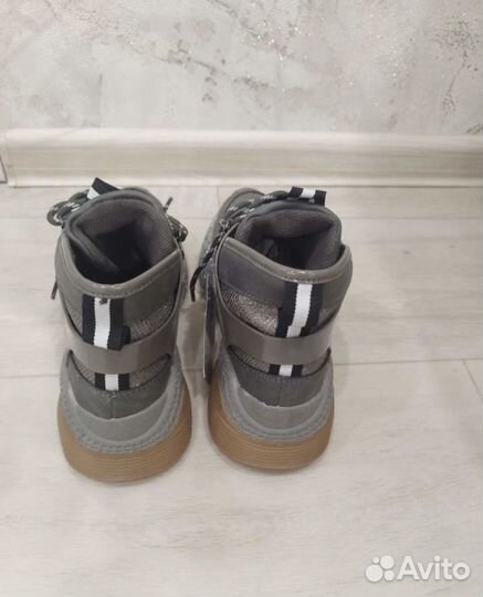 Кроссовки осень весна 37-38